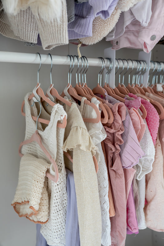 Set van 12 kledinghaakjes – Voor het maken van complete kledingsetjes  – Ideaal voor kinderkleding en outfits per week